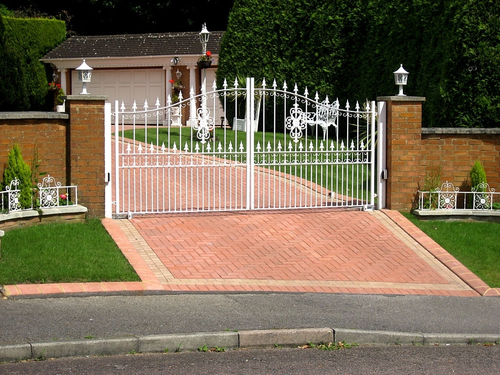 rowlett driveway gate